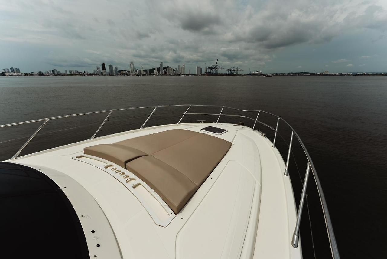 Hotel en barco Yate De Lujo Azimut 52 Cartagena