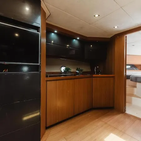 Yate De Lujo Azimut 52 Hotel en barco